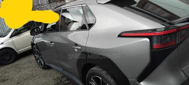Toyota bZ4X 2024 Gray