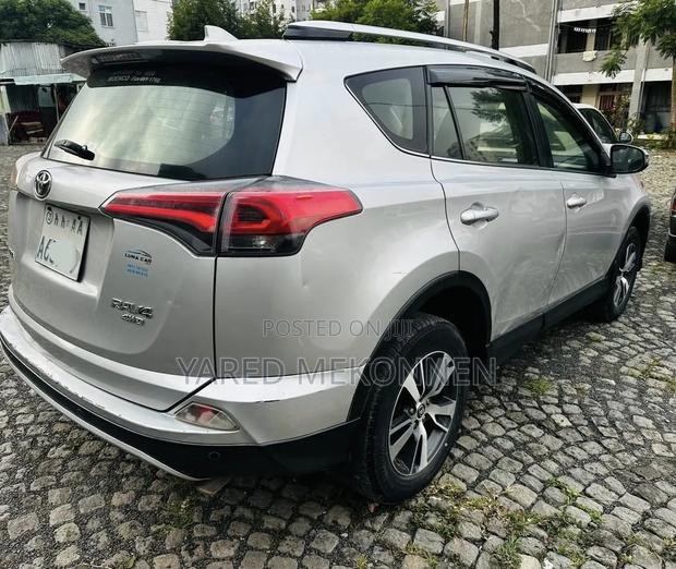 Toyota RAV4 2015 Silver