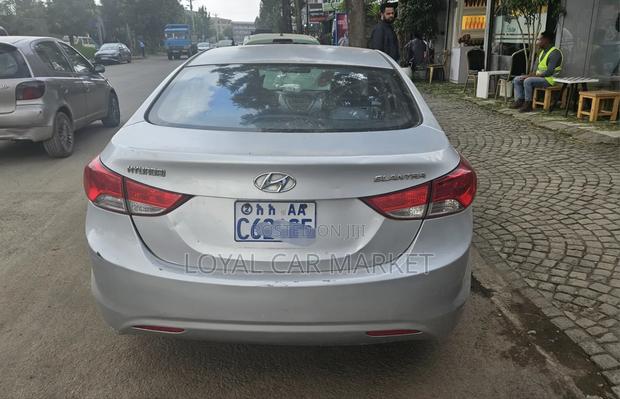Hyundai Elantra 2013 Silver