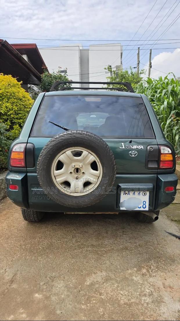 Toyota RAV4 2000 Green