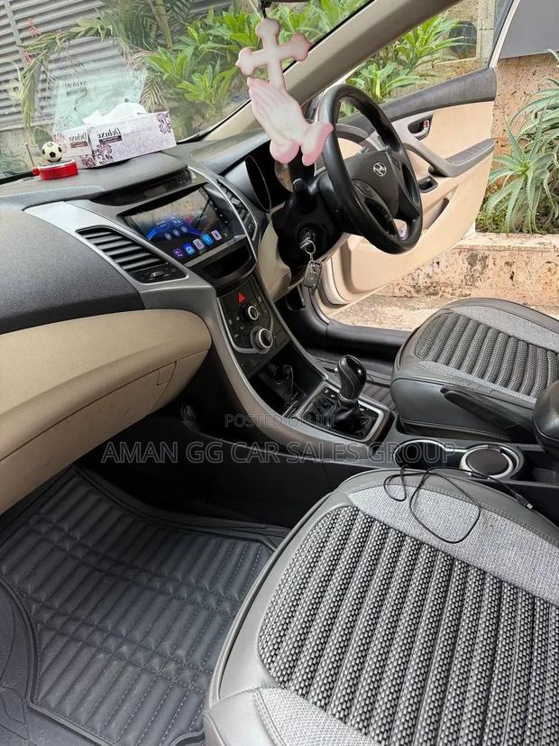 Hyundai Elantra 2015 Beige
