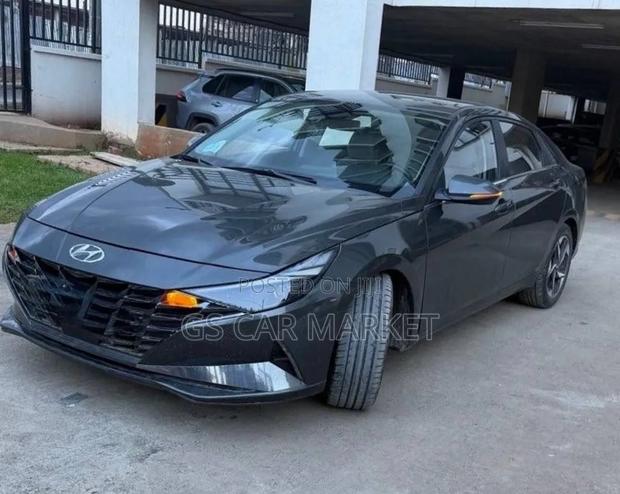 Hyundai Avante 2021 Teal