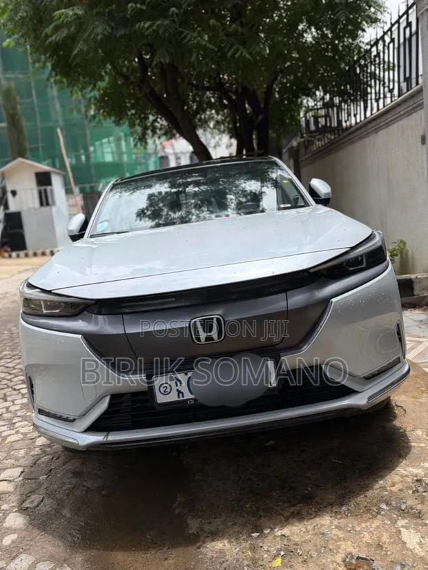 Honda e:NS1 2024 Off white