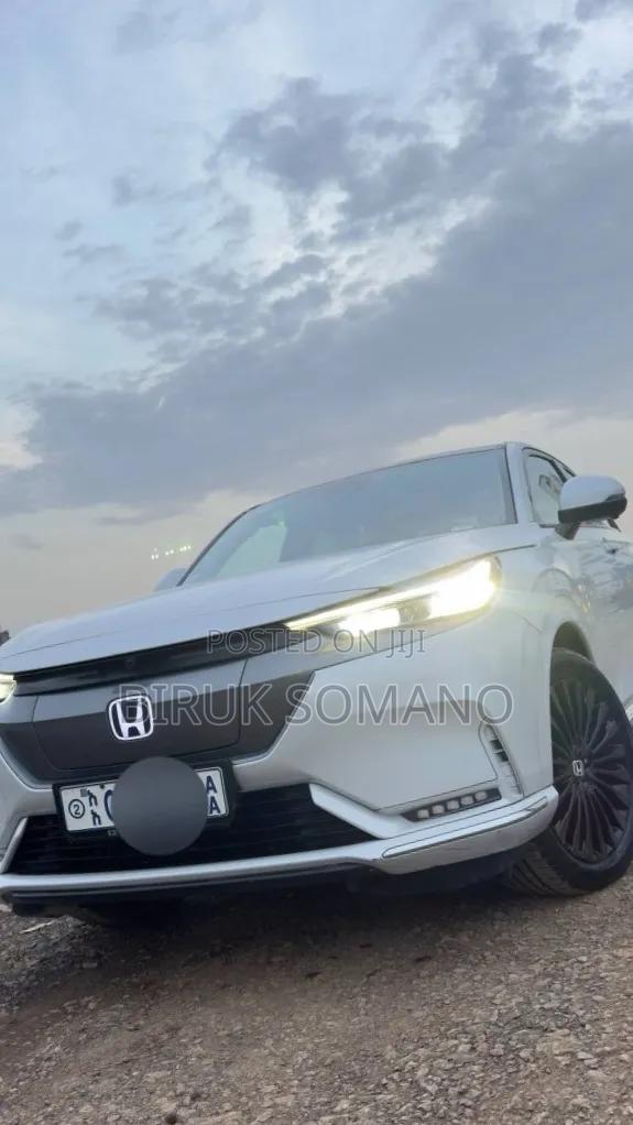 Honda e:NS1 2024 Off white