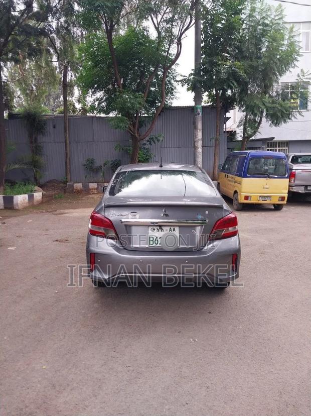 Mitsubishi Attrage 2022 Gray