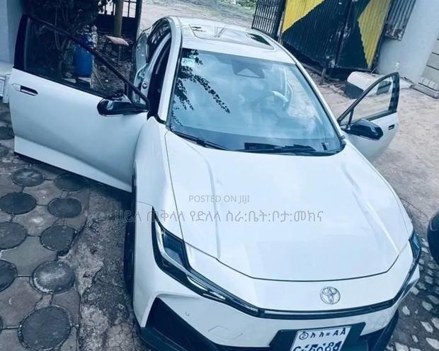 Toyota bZ3 2025 White