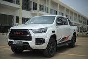 Toyota Hilux 2023 White for sale