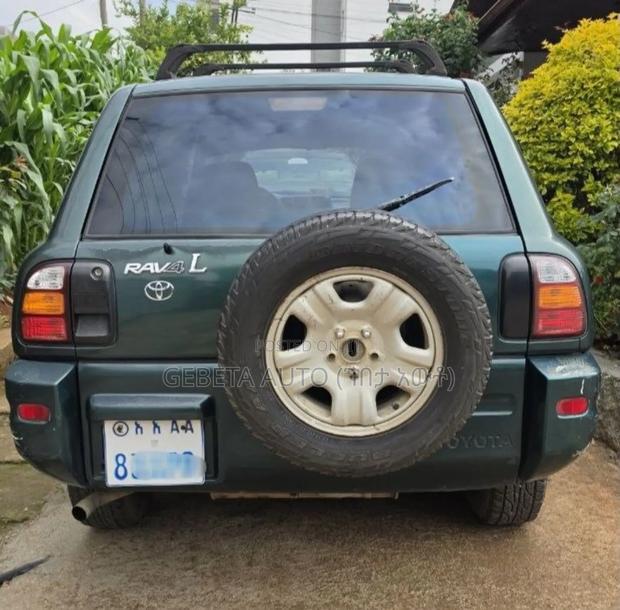 Toyota RAV4 Automatic 2000 Green