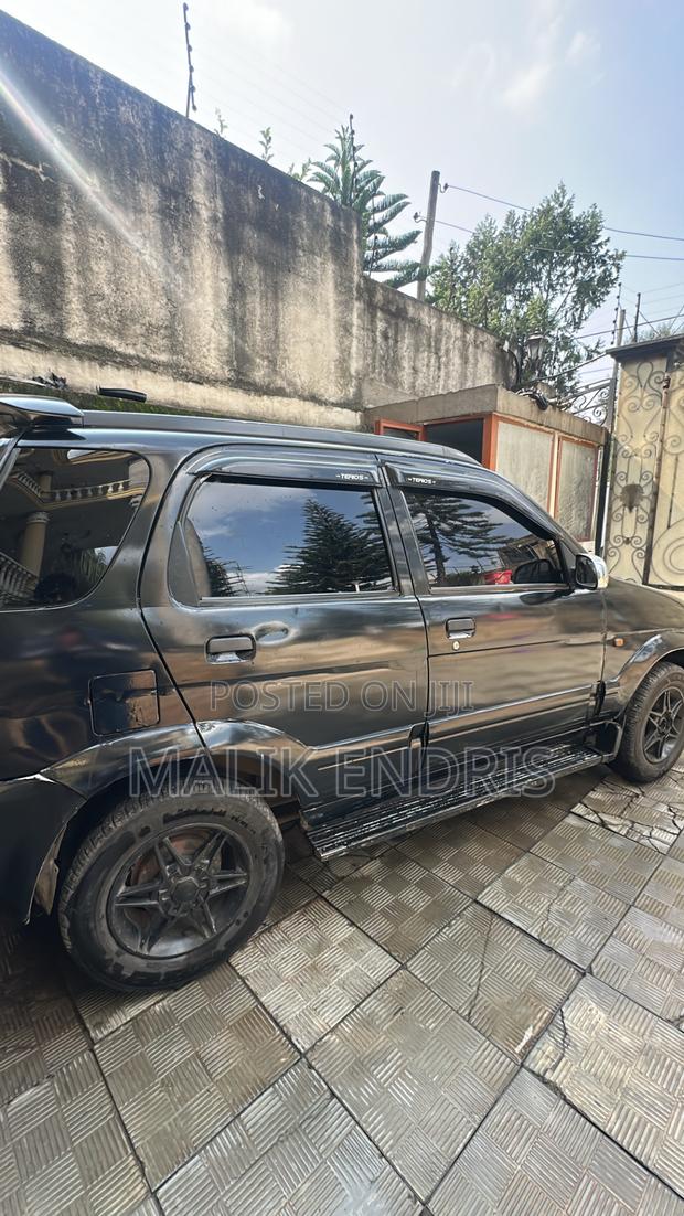 Daihatsu Terios 2000 Black
