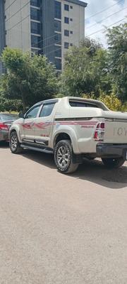 Toyota Hilux 2015 Silver for sale