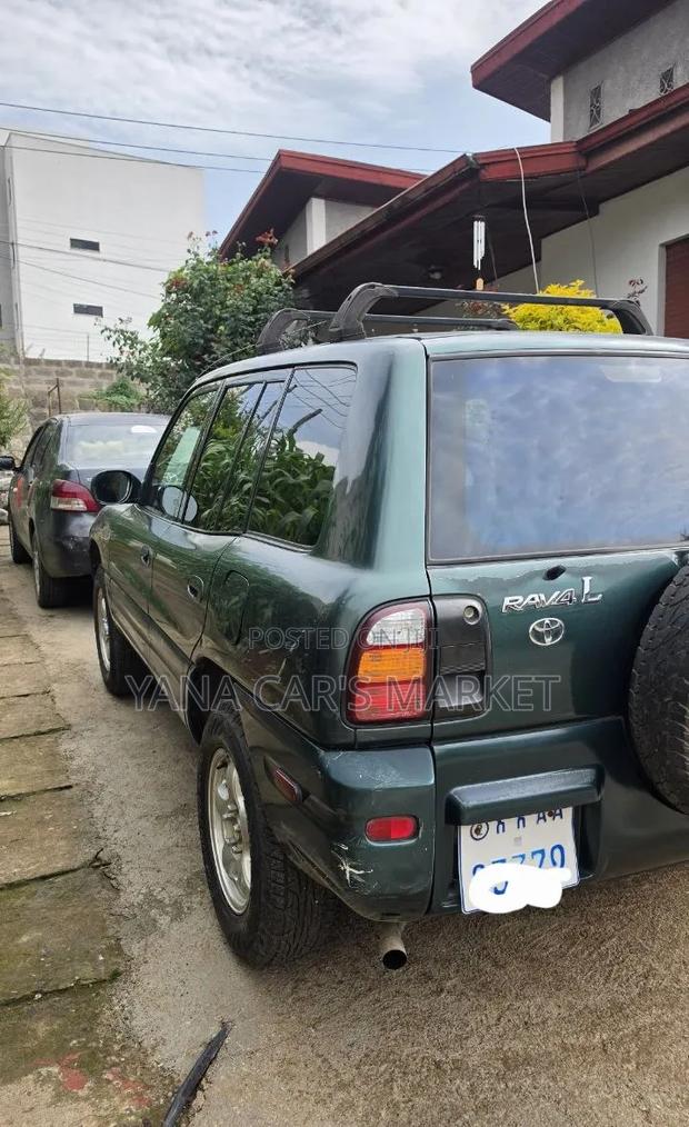 Toyota RAV4 Automatic 2000 Green