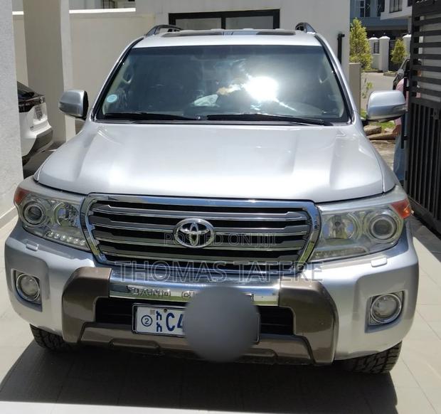 Toyota Land Cruiser 2015 Silver