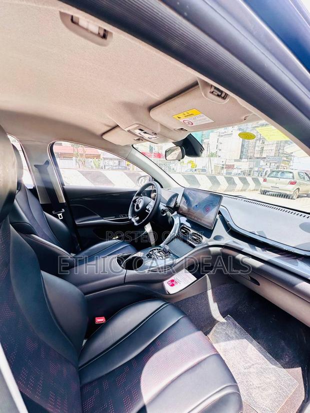 BYD E2 43 kWh 94 hp FWD 2025 Gray