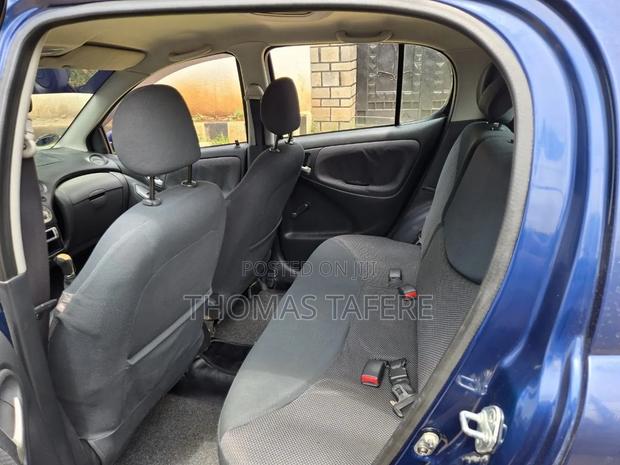 Toyota Yaris 2004 Blue