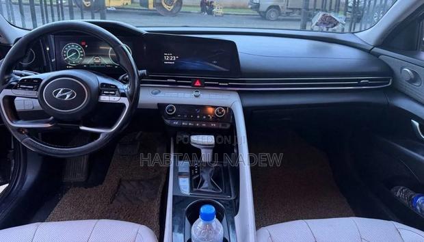 Hyundai Avante 2021 Gray