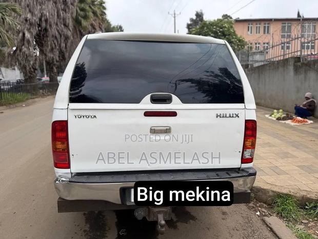 Toyota Hilux 2008 White
