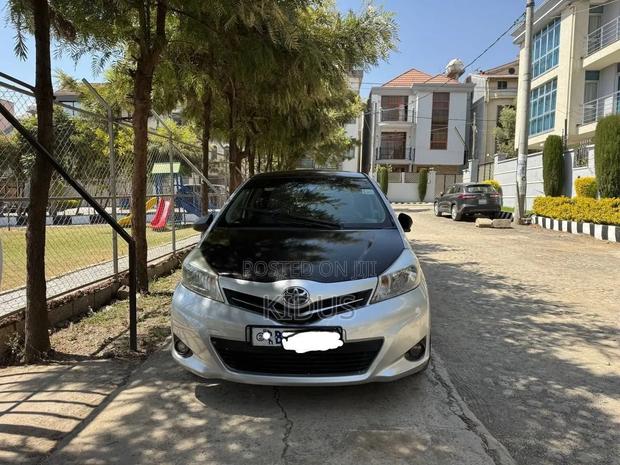 Toyota Yaris 2011