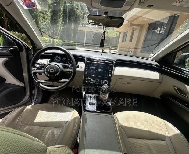 Hyundai Tucson 2022 Silver