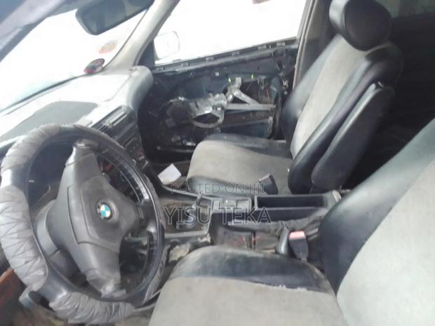 BMW 5 Series 528i 1998 Black