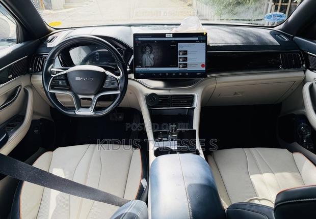 BYD Song Plus 1.5 CVT Hybrid AWD 2024 Gray