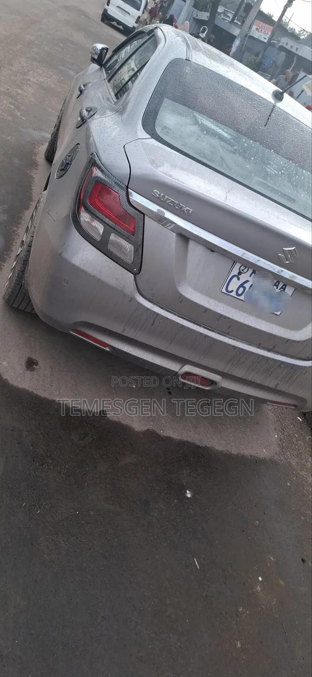 Suzuki Dzire 2022 Silver