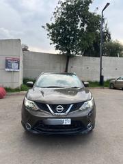 Nissan Qashqai 2017 Brown for sale