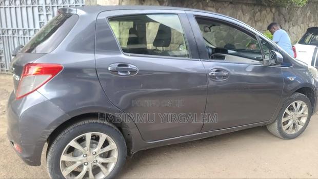 Toyota Yaris 2012
