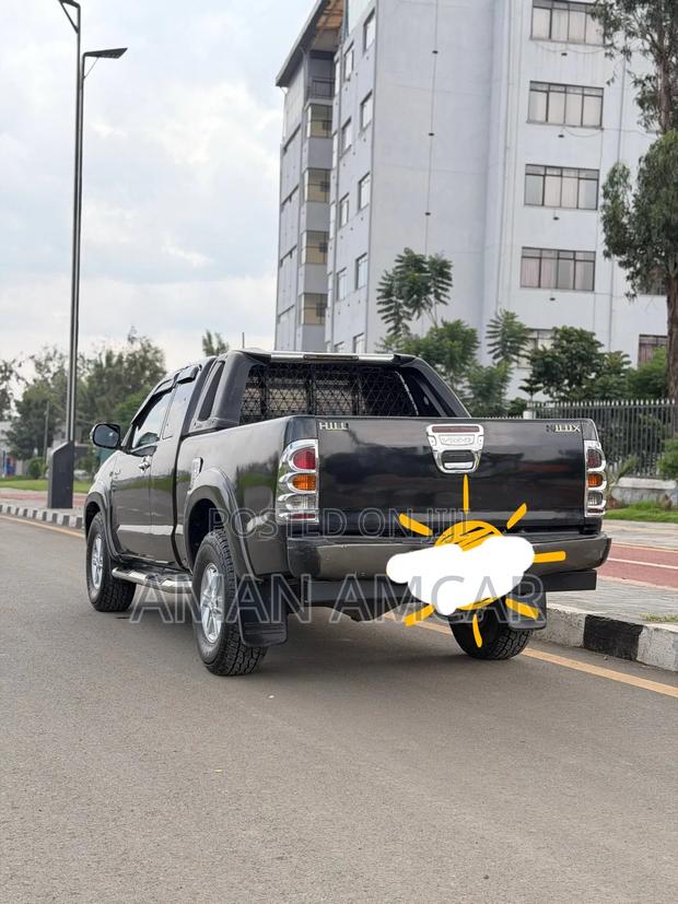 Toyota Hilux 2008 Black