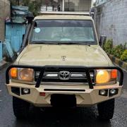 Toyota Land Cruiser 2012 Gold for sale