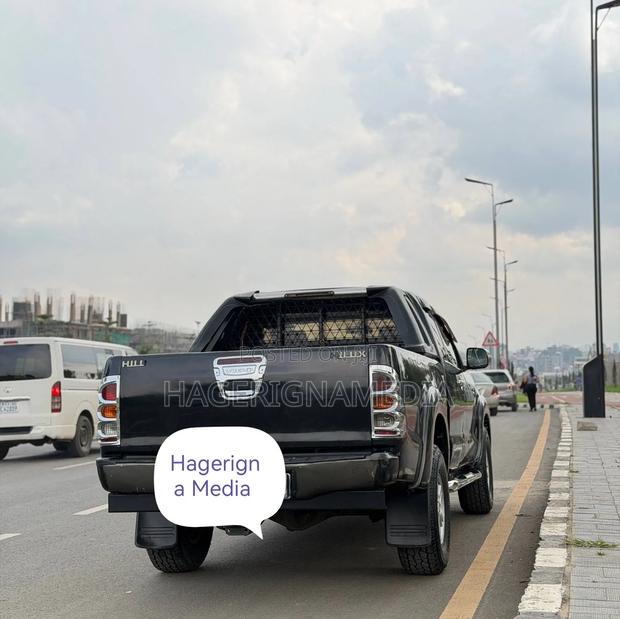 Toyota Hilux 2008 Black