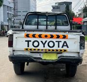 Toyota Hilux 2004 White for sale