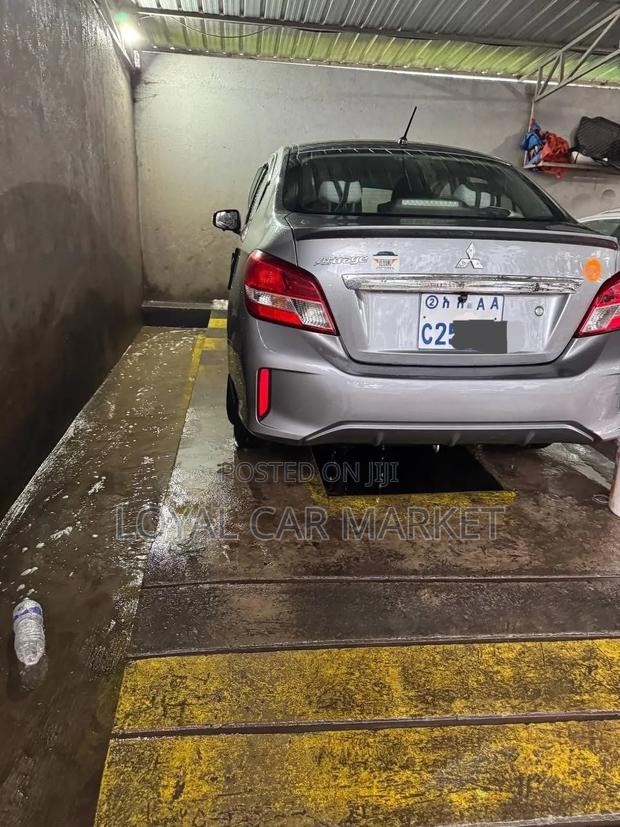 Mitsubishi Attrage 2022 Gray