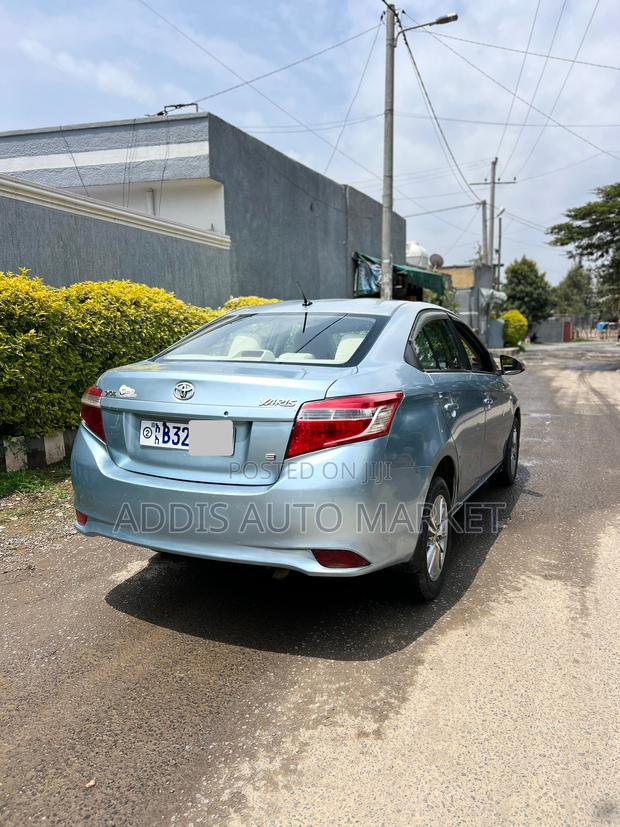 Toyota Yaris 2014 Silver
