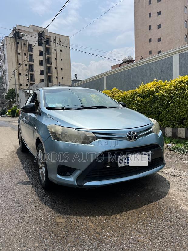 Toyota Yaris 2014 Silver