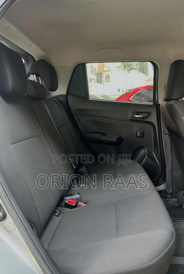 Suzuki Swift 2021 Gray