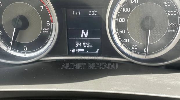 Suzuki Dzire 2022 Silver
