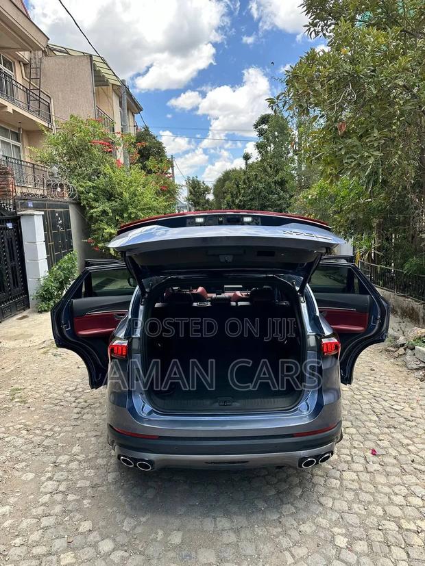 Jetour X70 Plus 2022 Silver