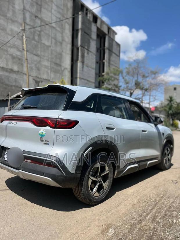 BYD Yuan Up 2025 Silver