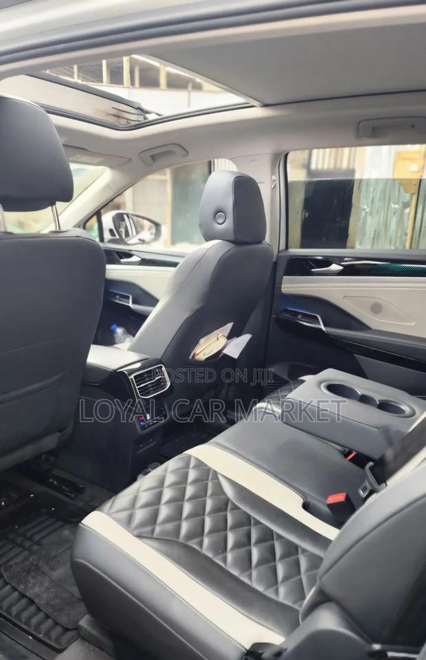 Volkswagen ID.6 2022 White