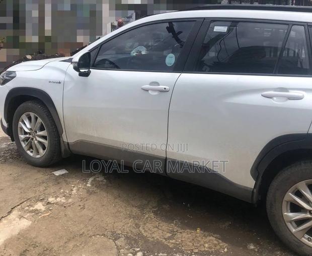 Toyota Corolla Cross Hybrid 2023 White