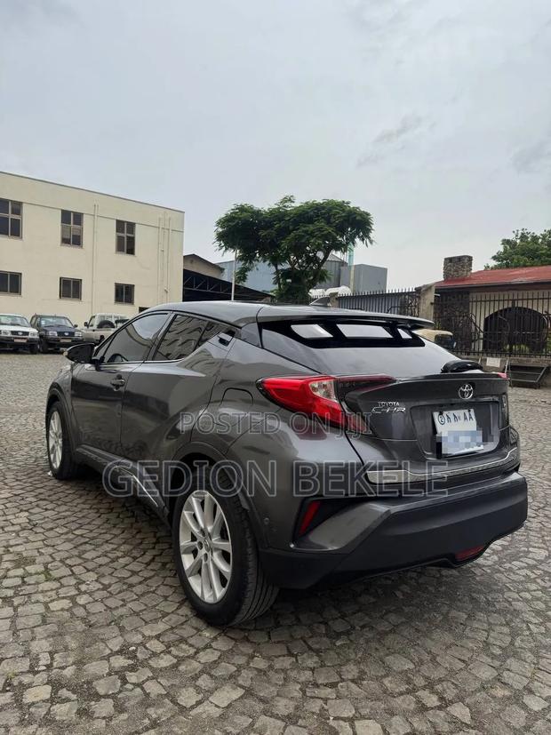 Toyota C-HR 2017 Gray