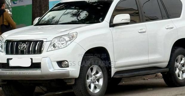 Toyota Land Cruiser Prado 2011 Ivory