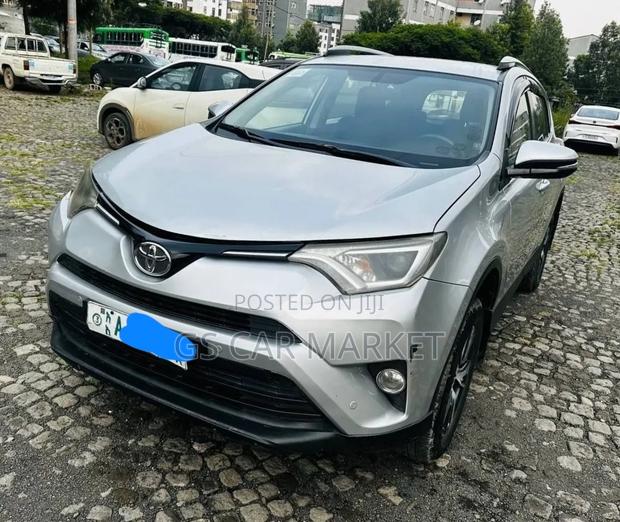 Toyota RAV4 2015 Silver