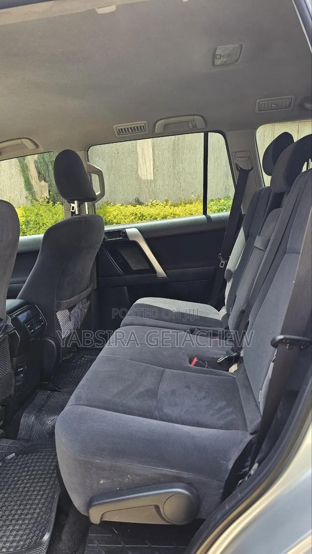 Toyota Land Cruiser Prado 2015 Silver