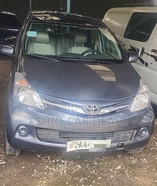 Toyota Avanza 2014 Black