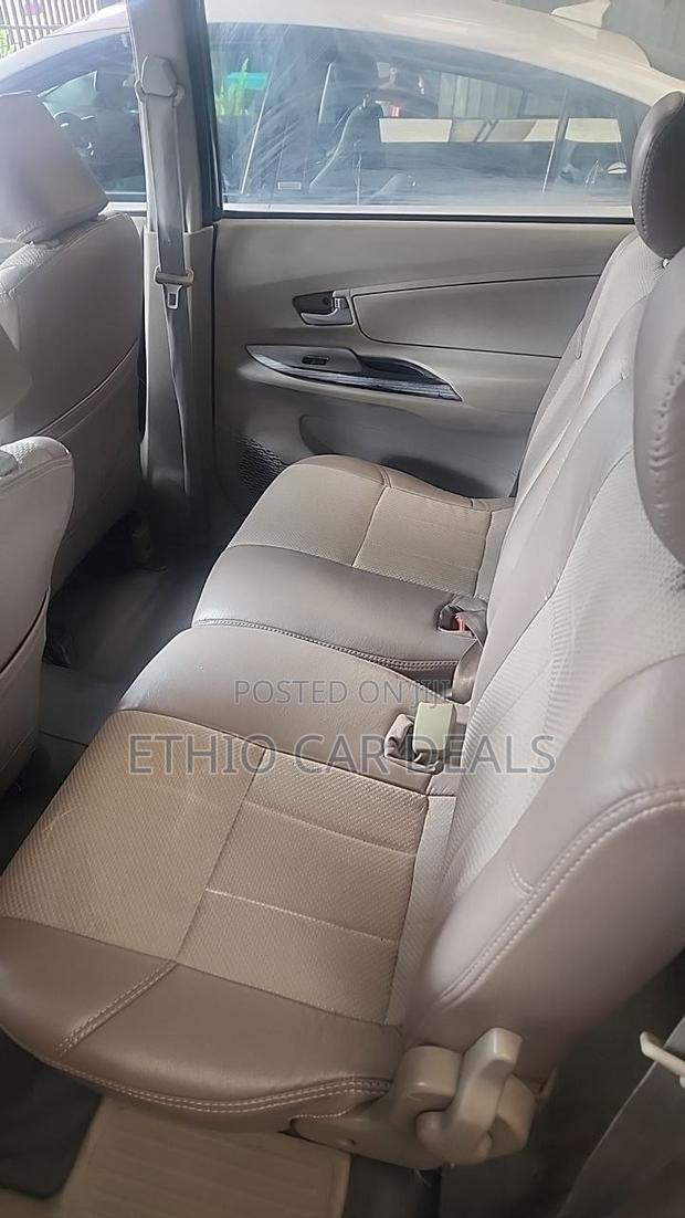Toyota Avanza 2014 Black