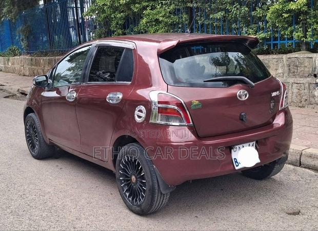 Toyota Yaris 2010 Burgundy