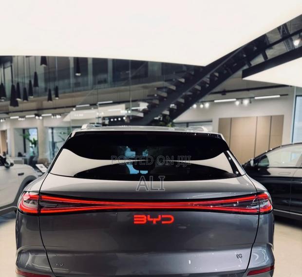 New BYD Sealion 06 EV 2025 Silver