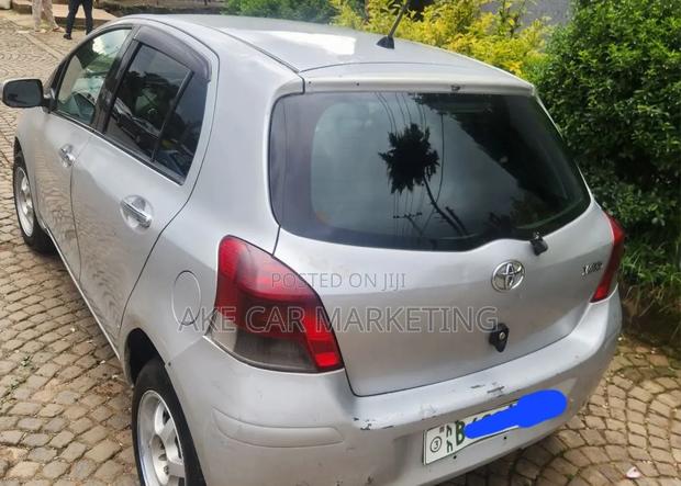 Toyota Yaris 2008 Gray