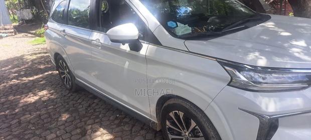 Toyota Veloz 1.5 CVT FWD 2023 White